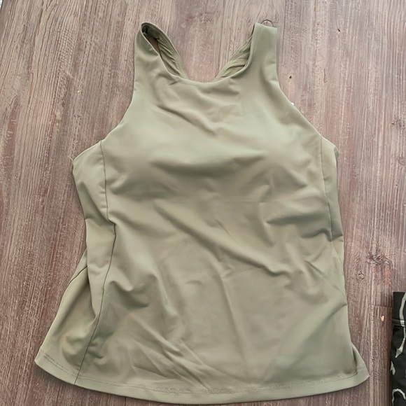 Athleta eucalyptus olive support tank top. Excellent condition.  size medium. - Picture 3 of 8